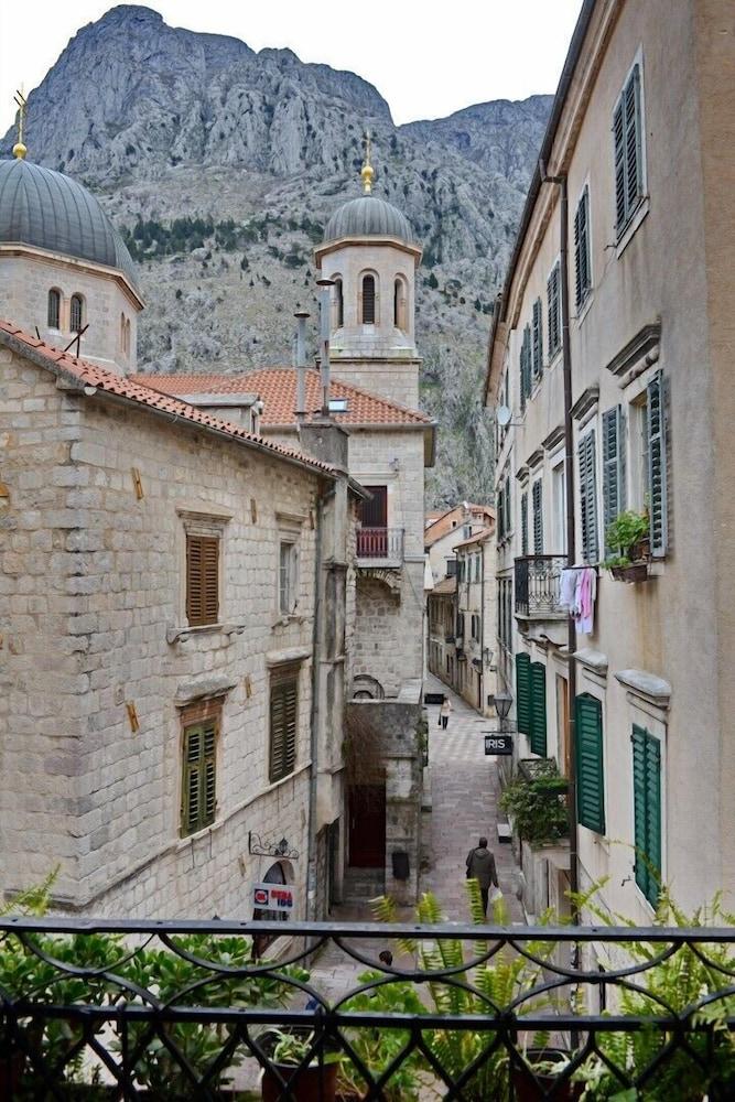 Hotel Marija Kotor Luaran gambar