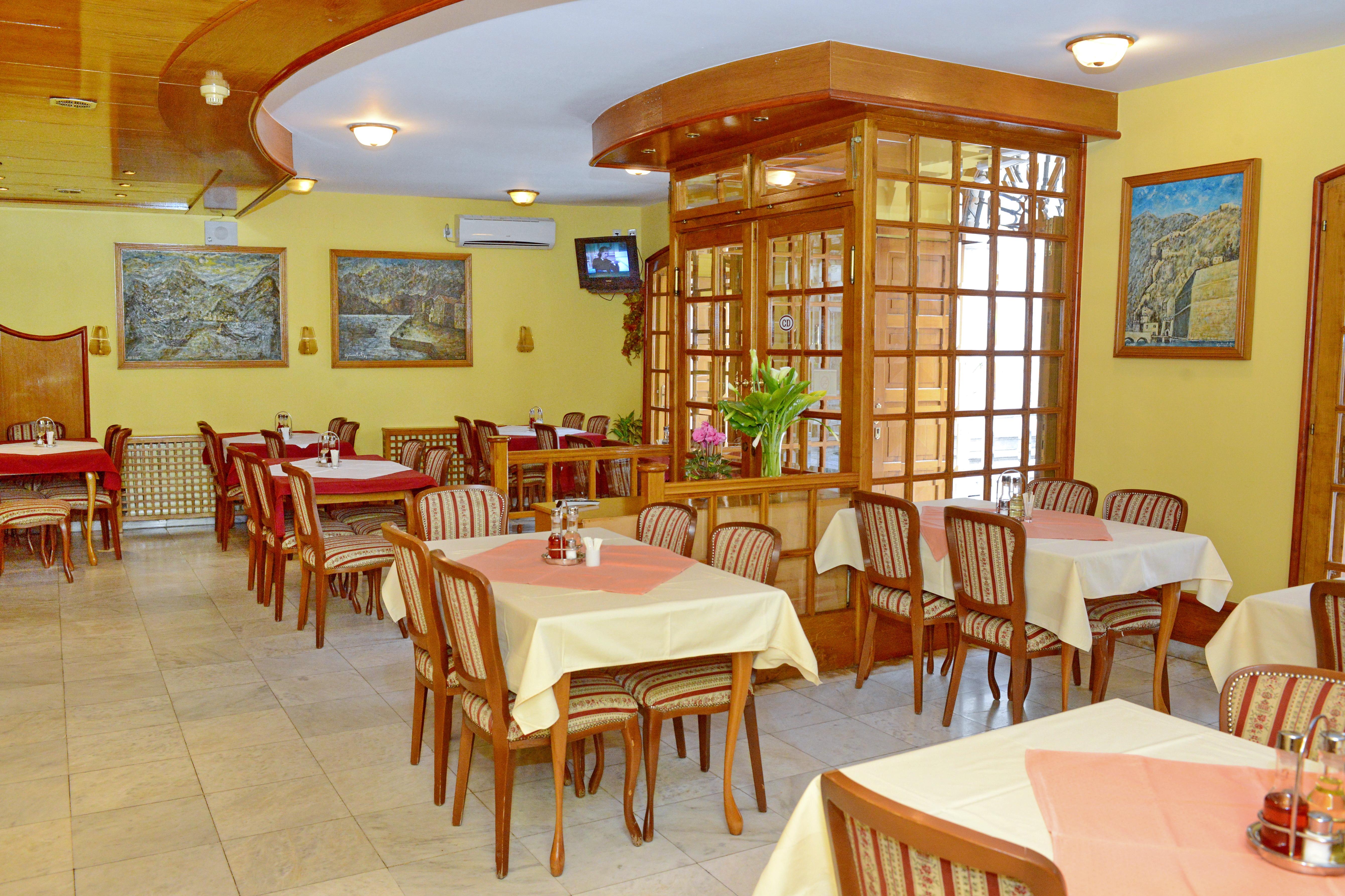 Hotel Marija Kotor Luaran gambar