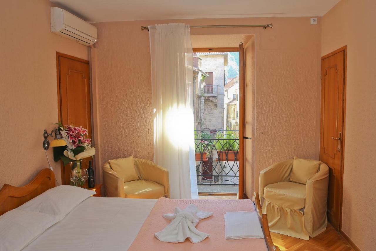 Hotel Marija Kotor Luaran gambar