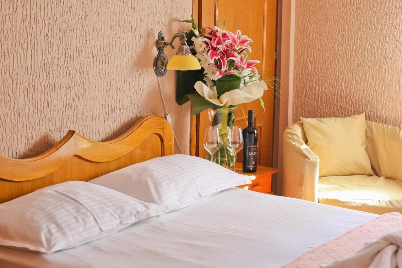 Hotel Marija Kotor Luaran gambar